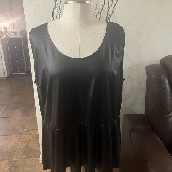 Plus Size Top Size 3X Faux Leather like, peplum - Picture 2 of 3